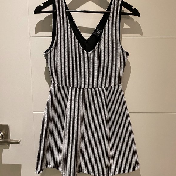 Zara Cute Mini Striped Dress - Picture 1 of 3